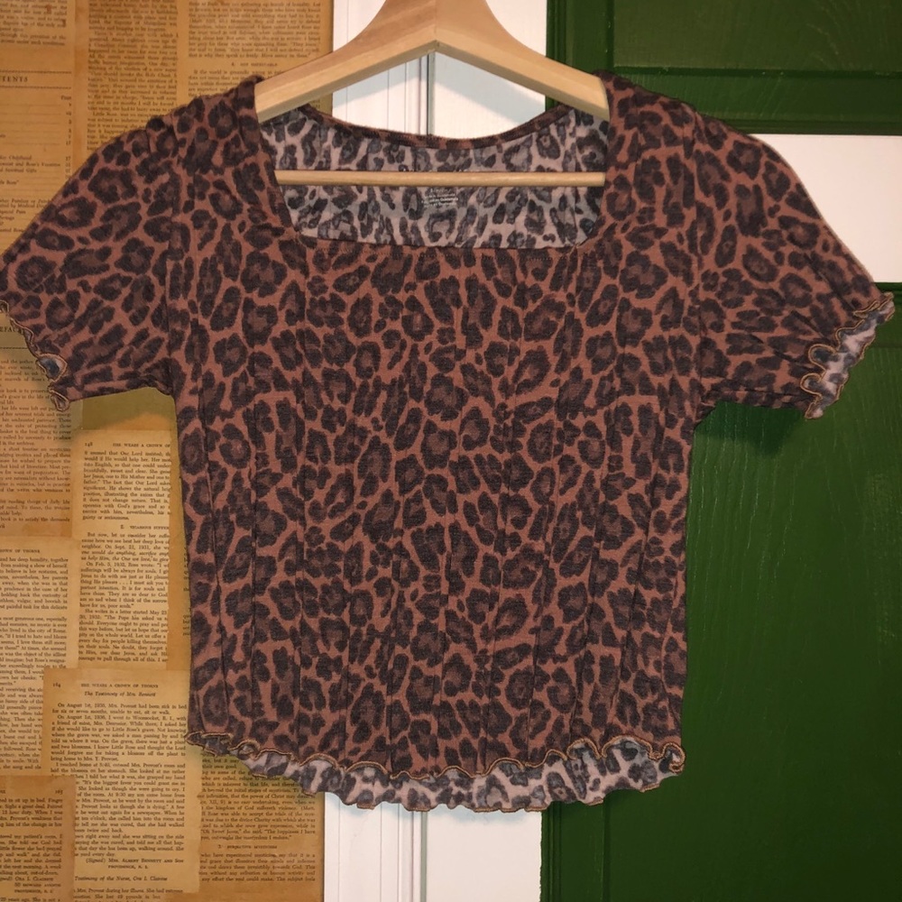 cropped shirt